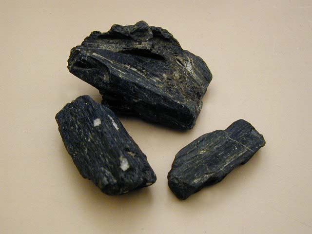 铁矿石中主要的含铁矿物——赤铁矿