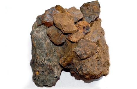 中国铁矿石的工业类型按成因可分为哪几类？