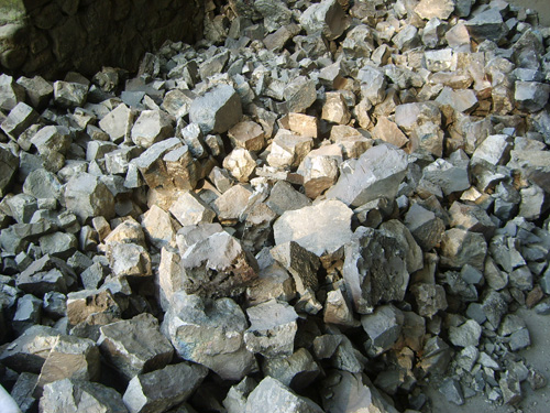 风化淋滤型铁矿工业类型的分布与特点